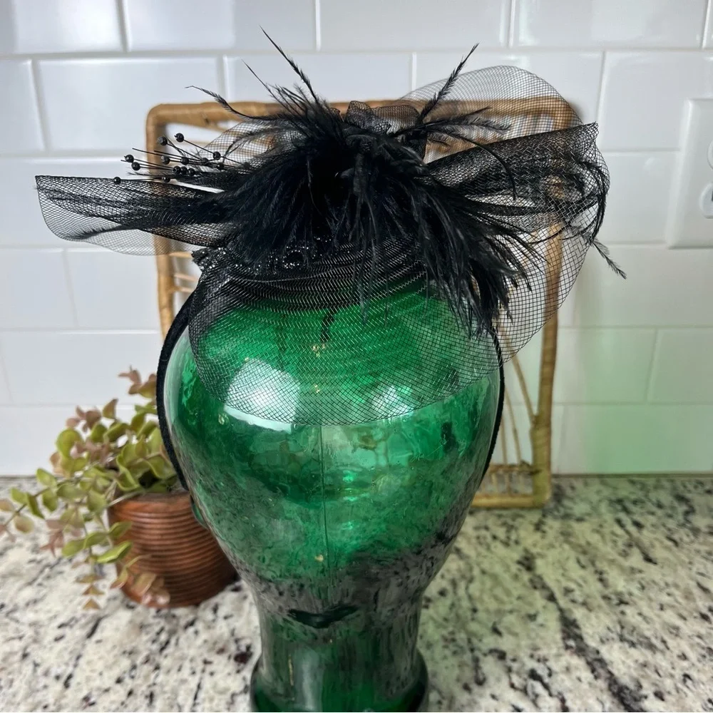 Vintage Black Feathered Fascinator Hat - Picture 7 of 7